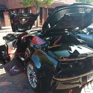 Meet your Posher, Lewis